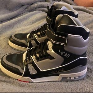 Louis Vuitton 408 Sneakers US Size 10 LV Size 9